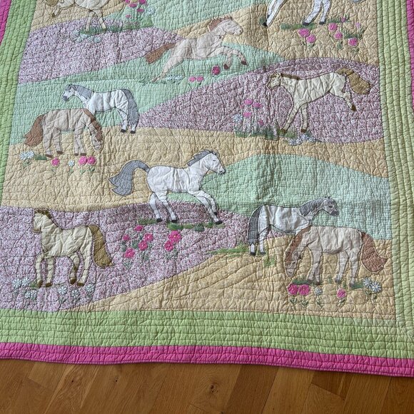 “Ponies in the Pasture” Twin-size Quilt and 2 Pillow Shams by The Company Store - Picture 4 of 14